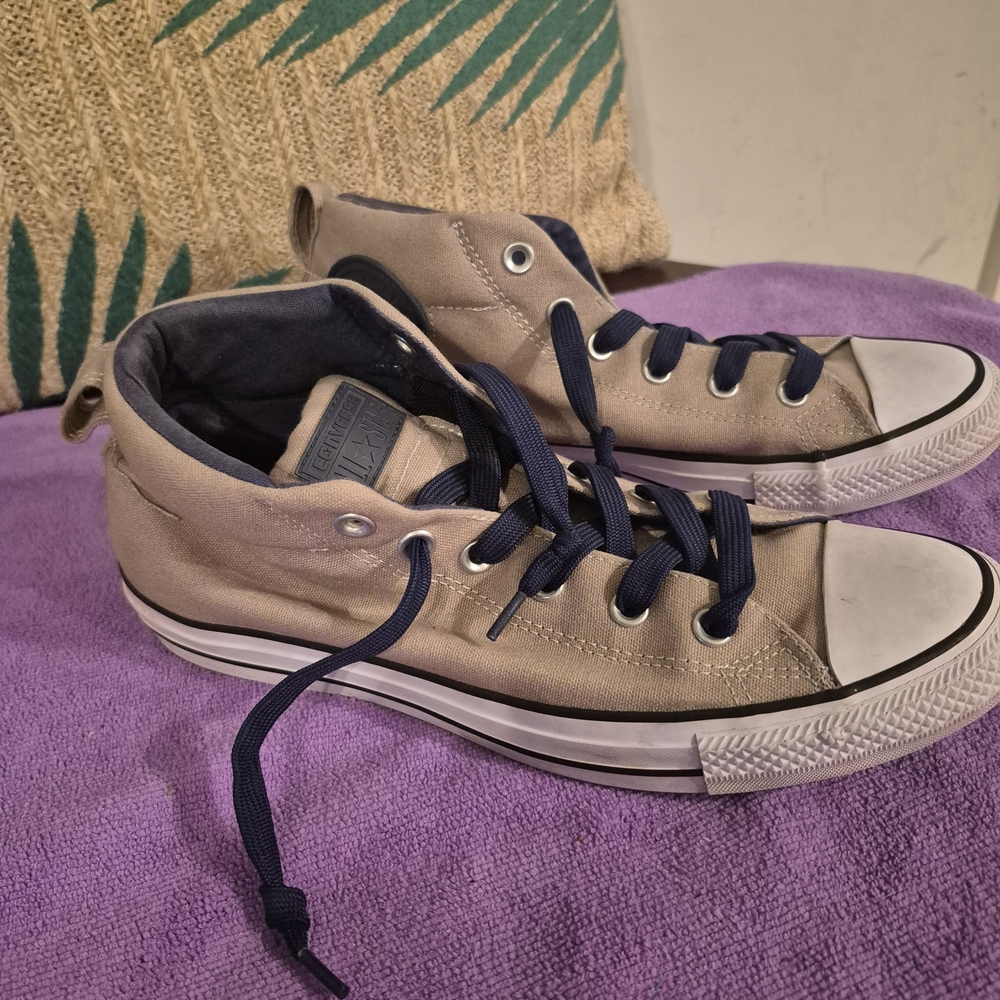 Converse Chuck Taylor All Star Mid top Tan / Navy Sneakers Men's 9 Women's 11 - Picture 2 of 7